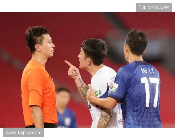 河南球员牛梓屹晒照质疑裁判判罚：眼睛受伤才出红牌难道不够吗